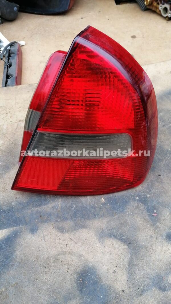 Задний правый фонарь, АВТОРАЗБОРКА В ЛИПЕЦКЕ Продажа оригинальных запчастей на Mitsubishi Carisma avtorazborkalipetsk.ru