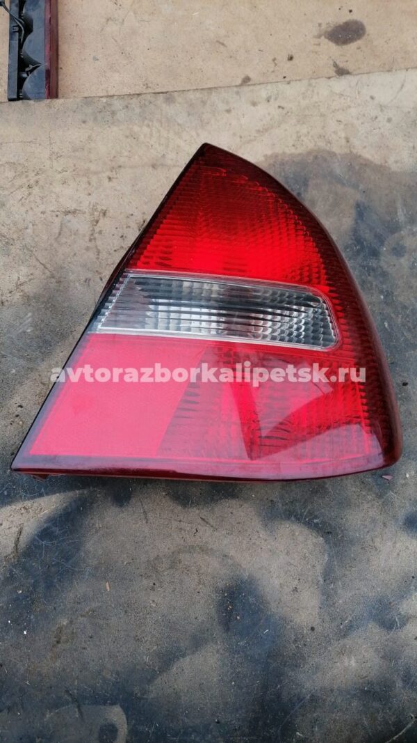 Правый задний фонарь, АВТОРАЗБОРКА В ЛИПЕЦКЕ Продажа оригинальных запчастей на Mitsubishi Carisma avtorazborkalipetsk.ru
